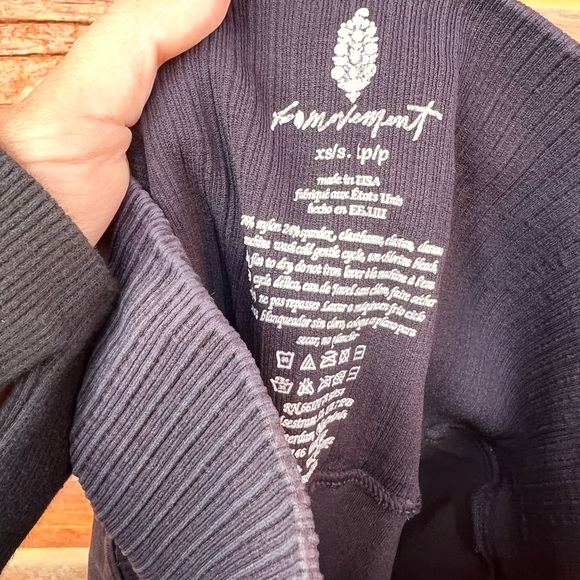 FP Movement by Free People good karma leggings xs/s brand new!! - Picture 3 of 3